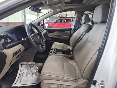 2023 Honda Odyssey, $42999. Photo 3