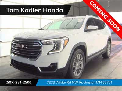 2024 GMC Terrain, $25999. Photo 1