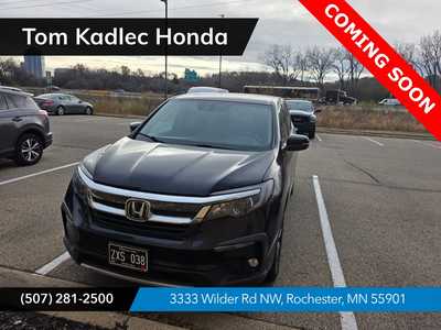 2020 Honda Pilot, $23999. Photo 1