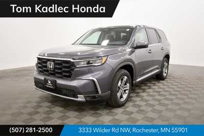 2025 Honda Pilot, $47050. Photo 1