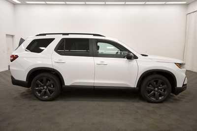 2025 Honda Pilot, $44250. Photo 8