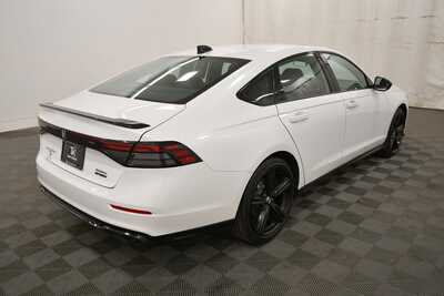 2023 Honda Accord, $27499. Photo 8