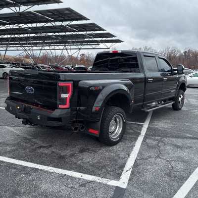 2017 Ford F350 Crew Cab, $50999. Photo 2