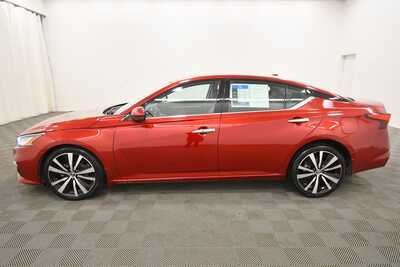 2019 Nissan Altima, $9599. Photo 4