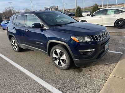 2018 Jeep Compass, $14499. Photo 2