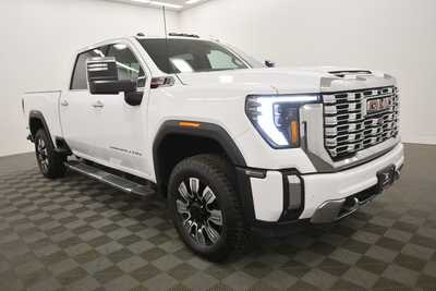 2024 GMC 2500 Crew Cab, $70781. Photo 10