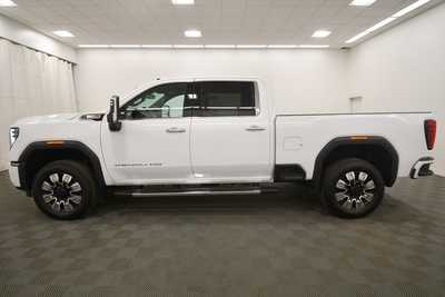 2024 GMC Sierra 2500HD, $70781. Photo 4
