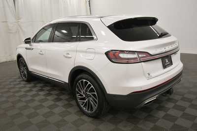 2019 Lincoln Nautilus, $15499. Photo 5