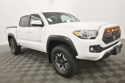 2019 Toyota Tacoma, $31999. Photo 10