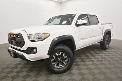 2019 Toyota Tacoma, $32999. Photo 2