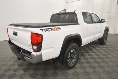 2019 Toyota Tacoma, $31999. Photo 8