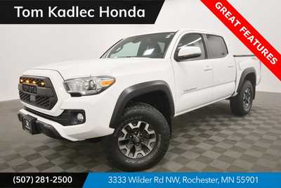 2019 Toyota Tacoma, $32999. Photo 1