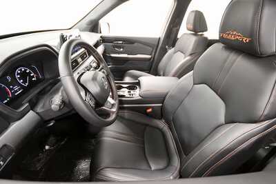 2025 Honda Pilot, $43999. Photo 11