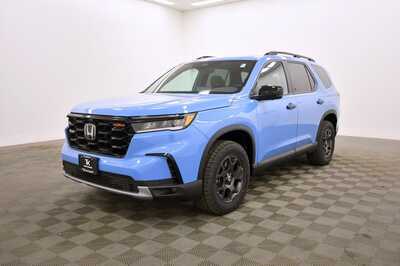 2025 Honda Pilot, $43999. Photo 2