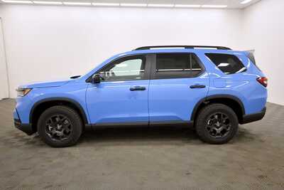 2025 Honda Pilot, $43999. Photo 4