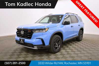 2025 Honda Pilot, $43999. Photo 1