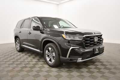 2025 Honda Pilot, $44269. Photo 9