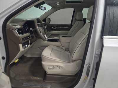 2021 GMC Yukon, $54999. Photo 3