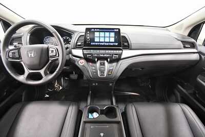 2025 Honda Odyssey, $38999. Photo 3