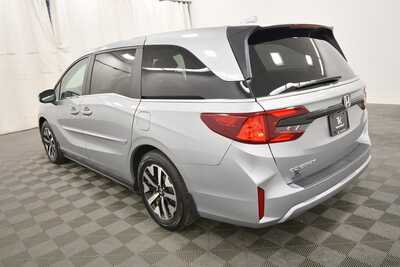 2025 Honda Odyssey, $38999. Photo 5