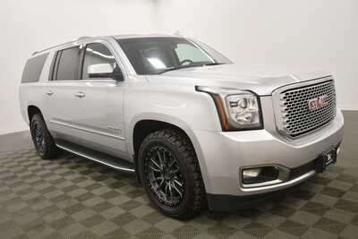 2016 GMC Yukon XL, $15749. Photo 10