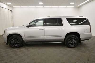 2016 GMC Yukon XL, $15749. Photo 4