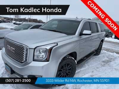 2016 GMC Yukon XL, $17999. Photo 1