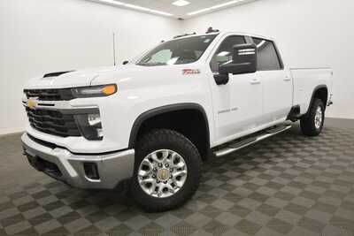 2024 Chevrolet 3500 Crew Cab, $52999. Photo 2