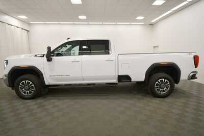 2024 GMC 3500 Crew Cab, $60499. Photo 4