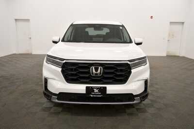 2025 Honda Pilot, $47550. Photo 10