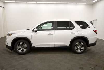 2025 Honda Pilot, $47550. Photo 4