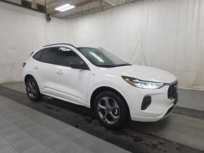 2023 Ford Escape, $23182. Photo 2