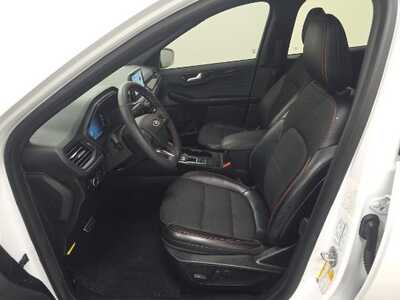 2023 Ford Escape, $23182. Photo 3