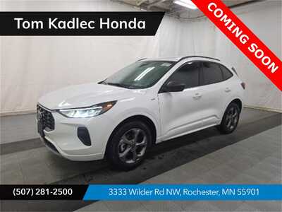 2023 Ford Escape, $23182. Photo 1