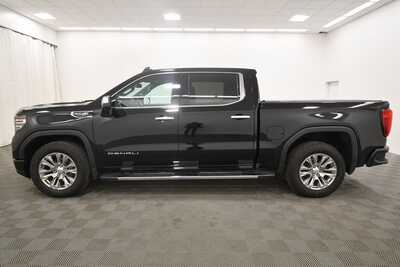 2023 GMC 1500 Crew Cab, $44328. Photo 4