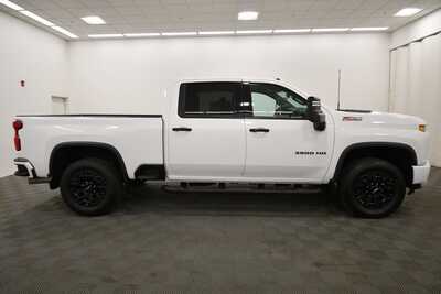2023 Chevrolet 3500 Crew Cab, $57499. Photo 9