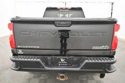 2020 Chevrolet 2500 Crew Cab, $49999. Photo 6