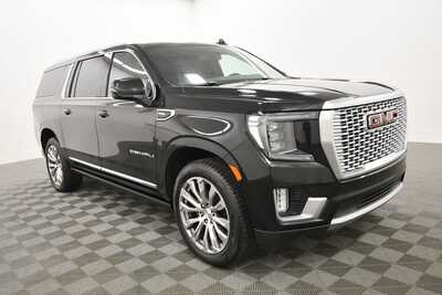 2021 GMC Yukon XL, $46499. Photo 10