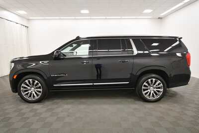 2021 GMC Yukon XL, $46499. Photo 4