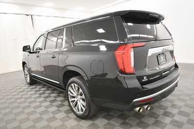 2021 GMC Yukon XL, $46499. Photo 5