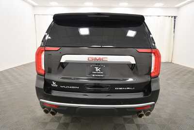 2021 GMC Yukon XL, $46499. Photo 6