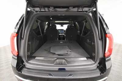 2021 GMC Yukon XL, $46499. Photo 7