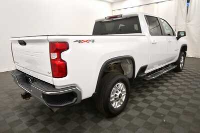 2022 Chevrolet 2500 Crew Cab, $37499. Photo 8