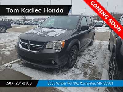 2017 Dodge Caravan, Grand, $7999. Photo 1