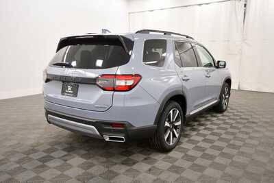 2025 Honda Pilot, $47703. Photo 7
