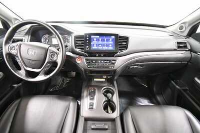 2021 Honda Ridgeline, $27999. Photo 3