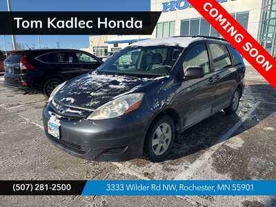 2009 Toyota Sienna, $0. Photo 1