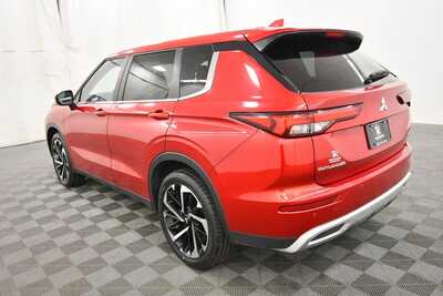 2024 Mitsubishi Outlander, $23499. Photo 5