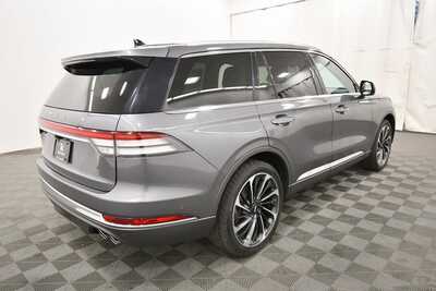 2023 Lincoln Aviator, $42499. Photo 8