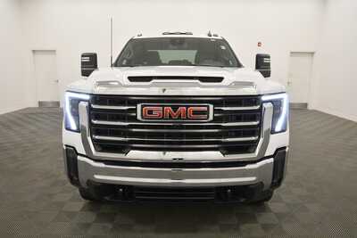 2024 GMC 3500 Crew Cab, $54999. Photo 10